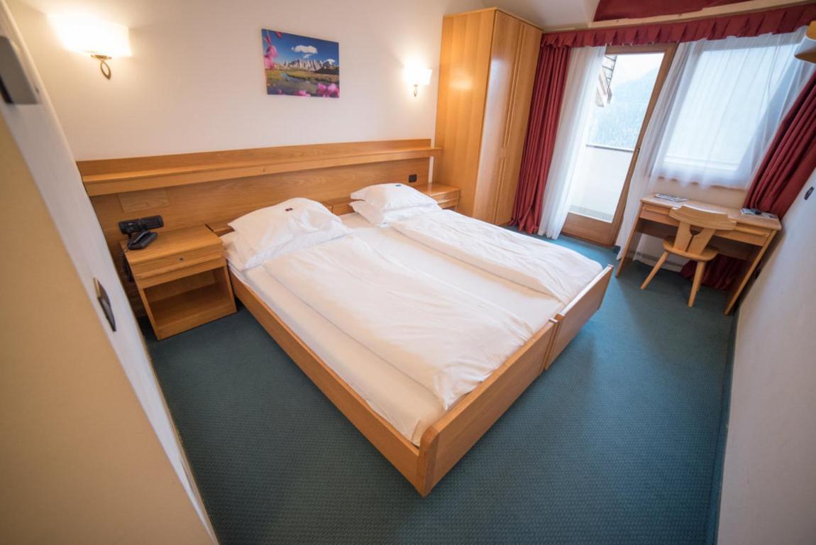 Olimpionico Hotel Castello-Molina di Fiemme Bagian luar foto