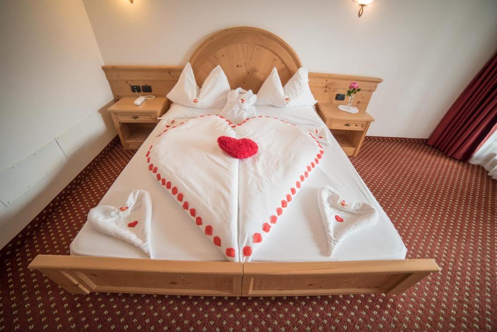 Olimpionico Hotel Castello-Molina di Fiemme Bagian luar foto